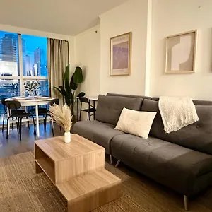  Apartment Stunning Skyline Views In A Cozy And Stylish Abode