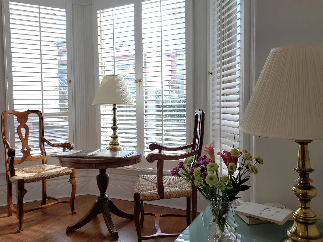 Vancouver Hideaway Guesthouse Homestay